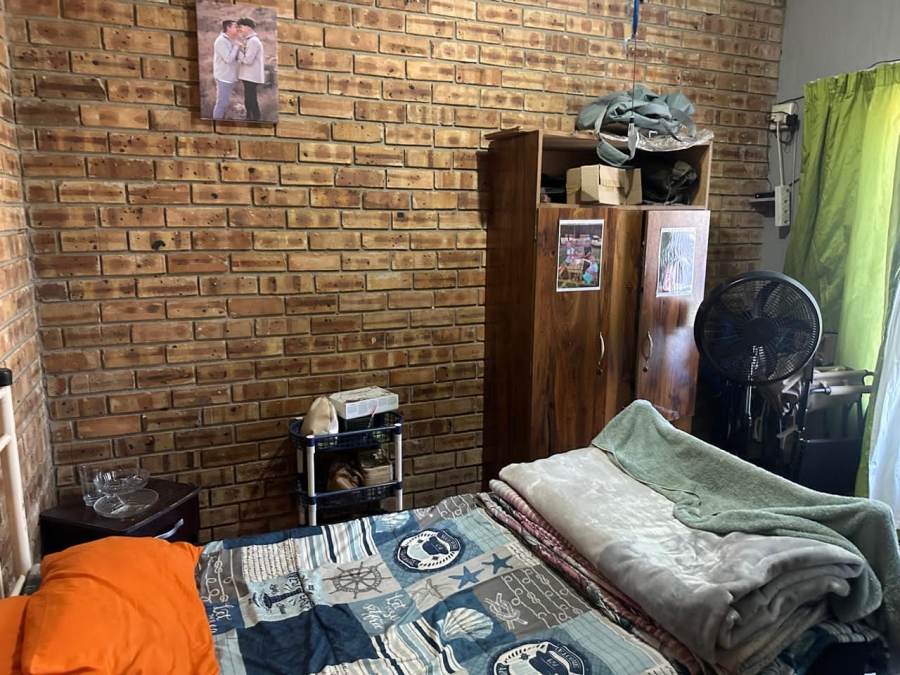 6 Bedroom Property for Sale in Oos Einde North West